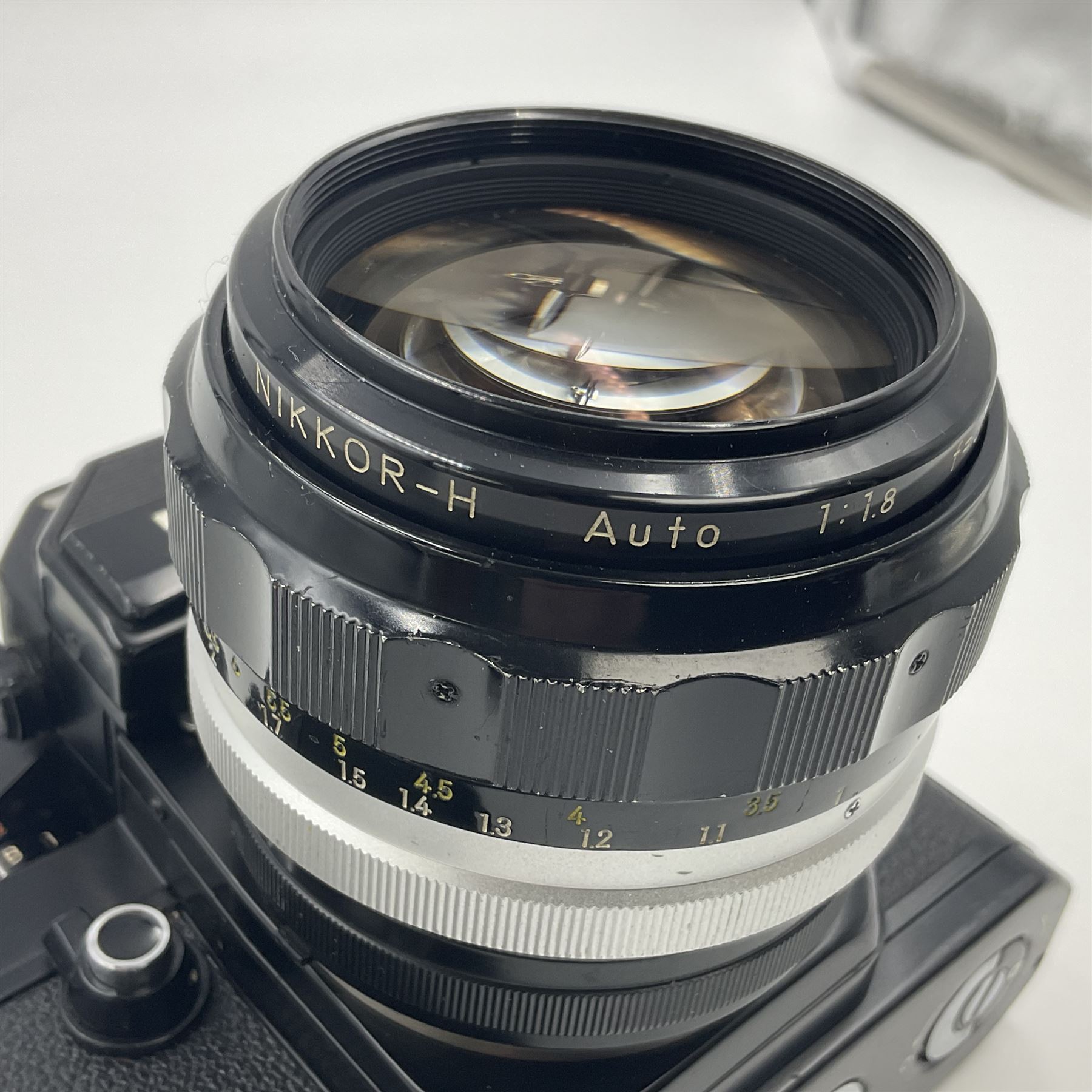 Nikon F2S photomic camera body, serial no. 7520966, with 'Nikon NIKKOR-H Auto 1:1.8 f=85mm' lens, serial no. 284221