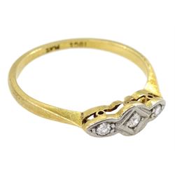 18ct gold Art Deco diamond chip ring, stamped 18ct Plat
