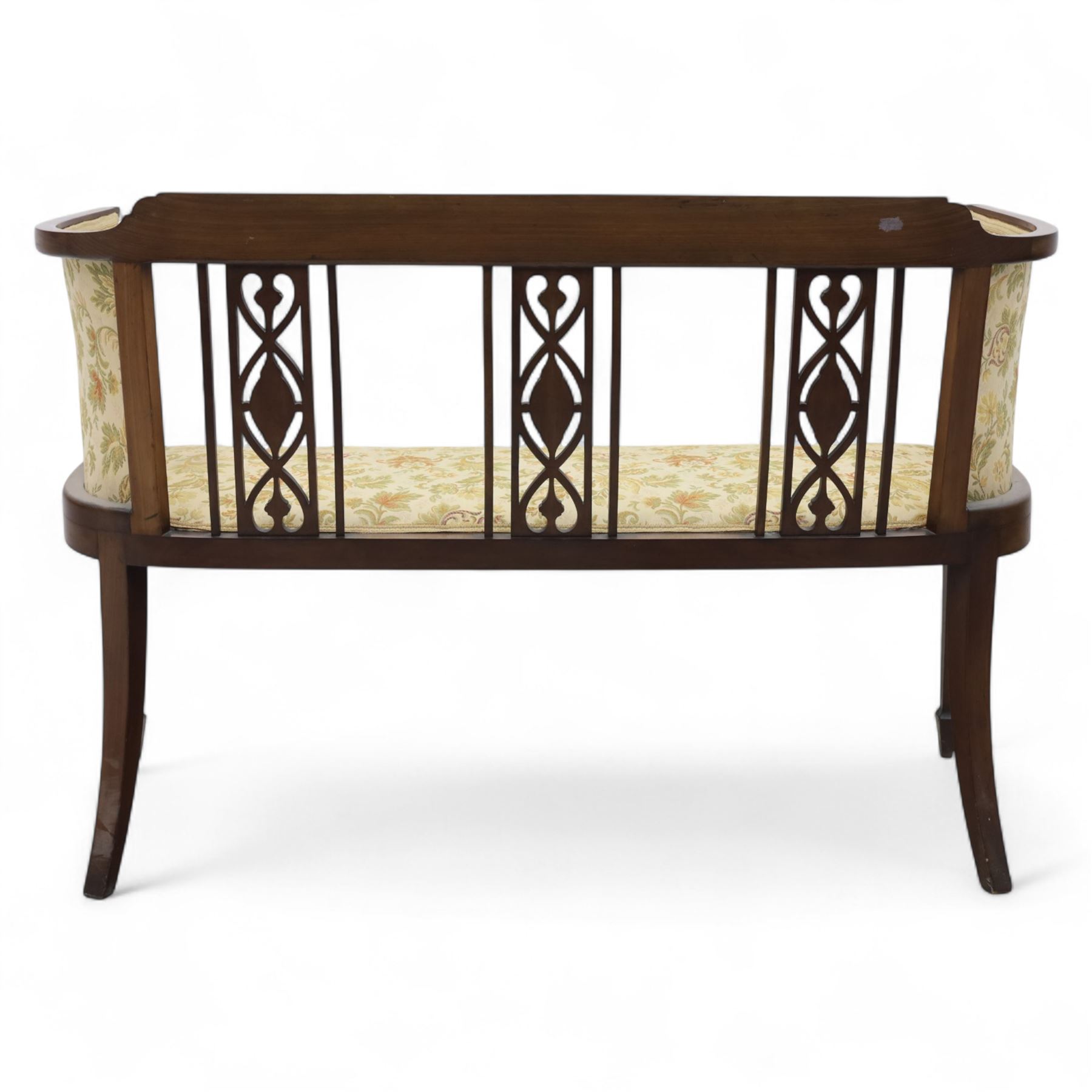 Edwardian mahogany boudoir suite couch, the couch back with three openwork splats inset with oval satinwood panels, the inlaid top rail extending to upholstered outswept ends, raised upon square tapering legs terminating in spade feet