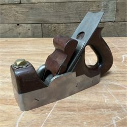 7.5” rosewood infill plane with rosewood cap and steel blade - THIS LOT IS TO BE COLLECTED BY APPOINTMENT FROM DUGGLEBY STORAGE, GREAT HILL, EASTFIELD, SCARBOROUGH, YO11 3TX