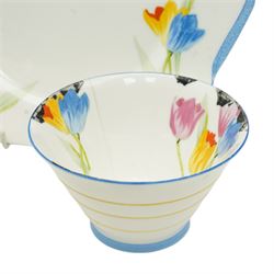 Paragon Art Deco Tulip pattern tea wares, c.1930, comprising five teacups, six saucers, five cake plates, milk jug, sugar basin and serving dish