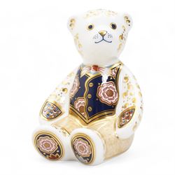 Two Limited Edition Royal Crown Derby paperweights, compromising Yorkshire Rose Mummy Bear, no.74/750, and Yorkshire Rose Daddy Bear, no.265/750, with gold stoppers