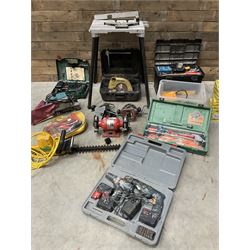 A quantity of power and hand tools including Skilsaw Classic circular saw, Makita 9401 belt sander, Bosch POF 52 router etc