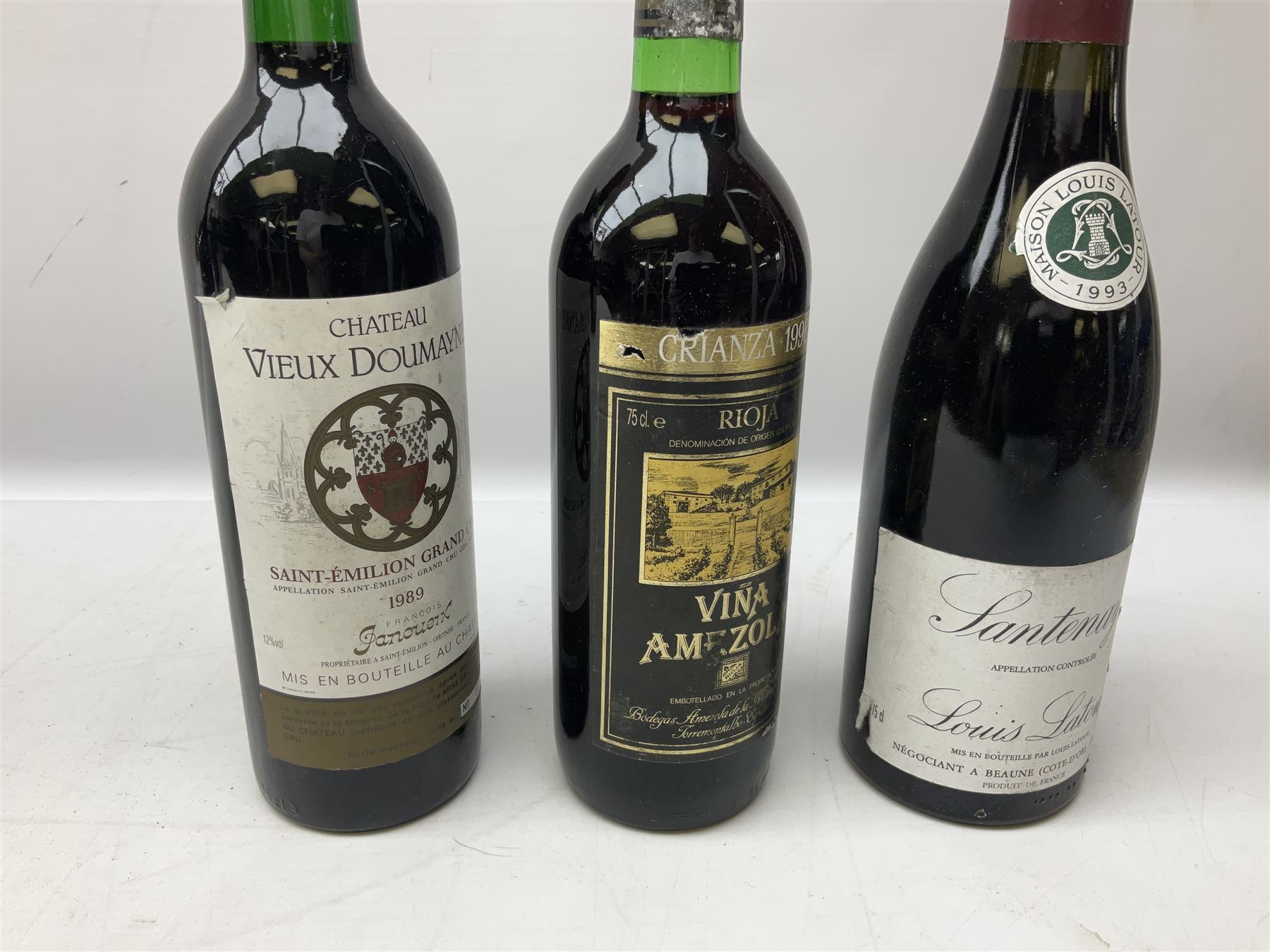 Mixed red wines including two bottles Domaine De Font-Sane, 750ml, 13.5% vol, one bearing 1992 to label, Vina Amezola, 1990, rioja, 75cl, 12.5% vol, Louis Latour, 1993, Santenay, 75cl, 13.5% vol, etc (9)