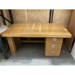 Solid beech office desk - THIS LOT IS TO BE COLLECTED BY APPOINTMENT FROM DUGGLEBY STORAGE, GREAT HILL, EASTFIELD, SCARBOROUGH, YO11 3TX