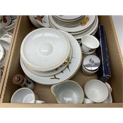 Extensive collection of Royal Worcester Evesham pattern tea and dinner service and other items, to include teapot, covered serving dishes, oval serving dishes, dinner plates, side plates etc