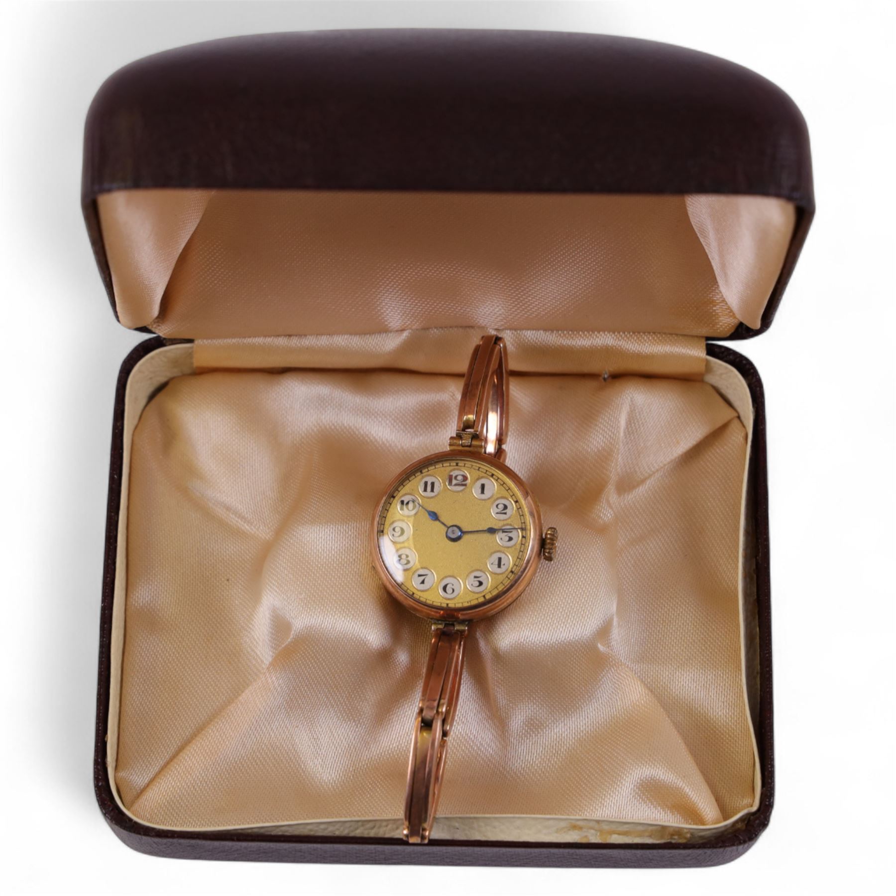 9ct gold cased manual wind wristwatch, hallmarked