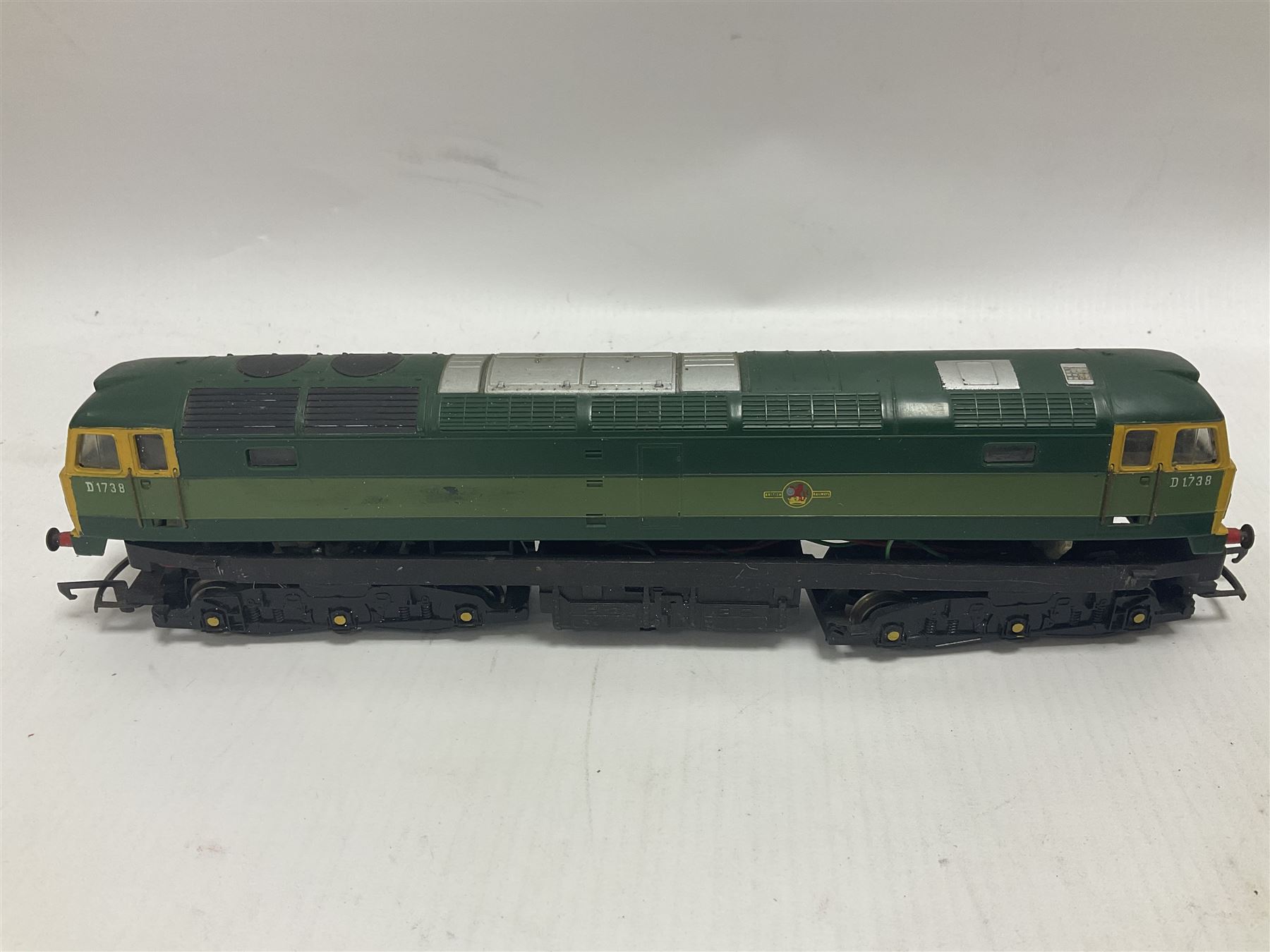 Various Makers ‘00’ gauge - eight locomotives to include G&R Wrenn Class N2 0-6-2T no.2385 in LMS black and Standard Tank Class 2-6-4 no.2679 in LMS crimson; Class 5 4-6-0 no.5112 in black livery; Mainline Railways Class 45 D49 ‘The Manchester Regiment’ in BR green; Airfix Class 31 D5531 in BR green; three further models (8)