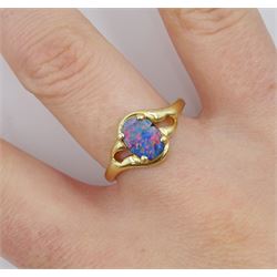 14ct gold single stone opal triplet ring, stamped 585