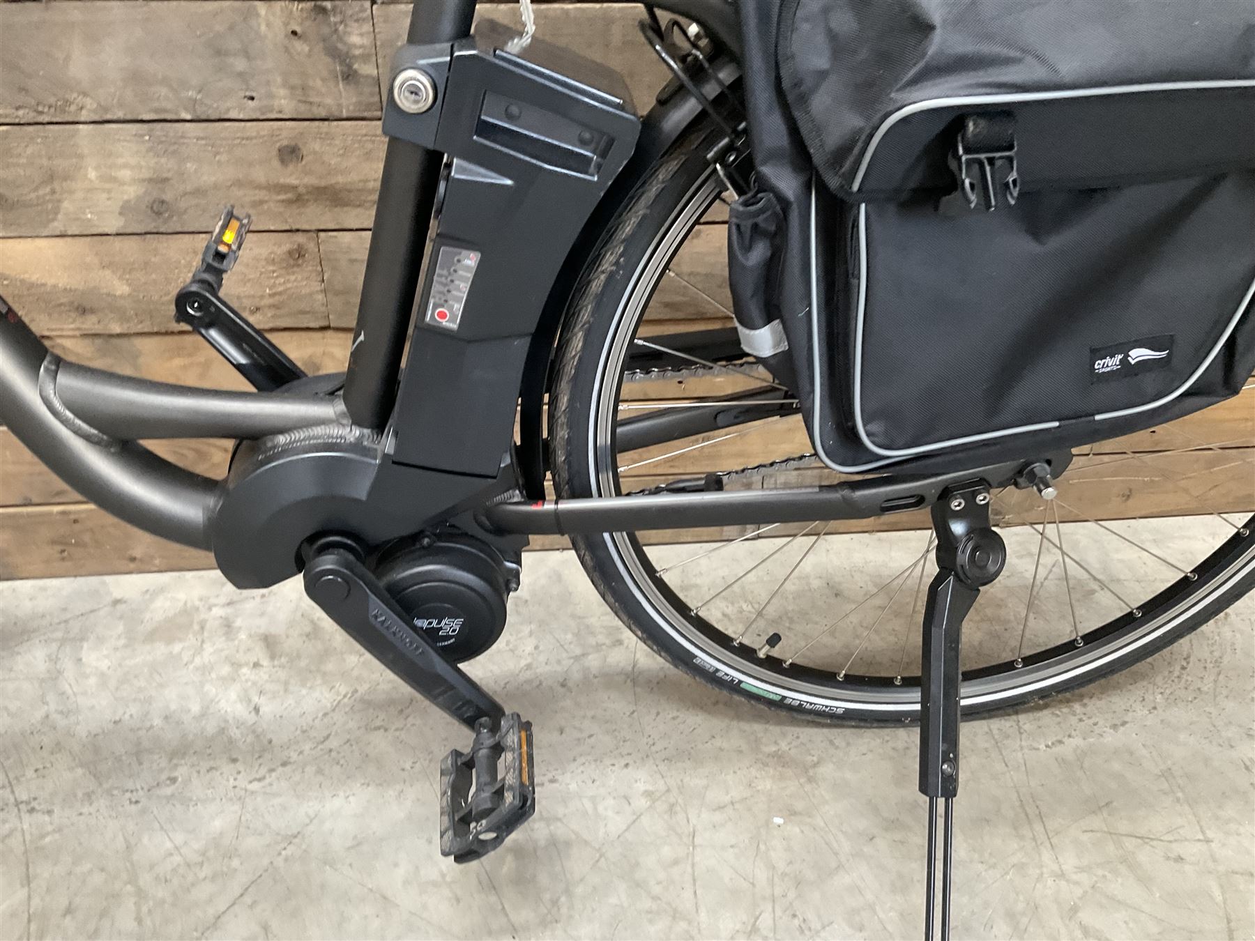 Kalkhoff Jubilee i7 electric bike with 11Ah battery, with charger lock and manual