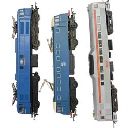 Four Triang '00' gauge diesel/electric locomotives, comprising Triang Electra 'Pandora' no. 27006, Triang R753 BR Electric Blue E3001 twin pantograph, Triang R352 Budd Rail Diesel Transcontinental Car and R751 Co-Co Type 3 Diesel locomotive, two with original boxes, two with non-original Triang boxes
