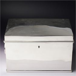 Edwardian silver rectangular cigar box with lion mask ring handles and wooden lined interior 24cm x 15cm x 15cm Birmingham 1909 Maker Horton & Allday 