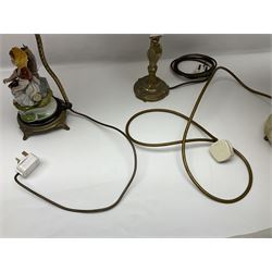 Green onyx and gilt metal table lamp decorated with puttos, together with gilt jardiniere stand and two other table lamps, stand H62cm