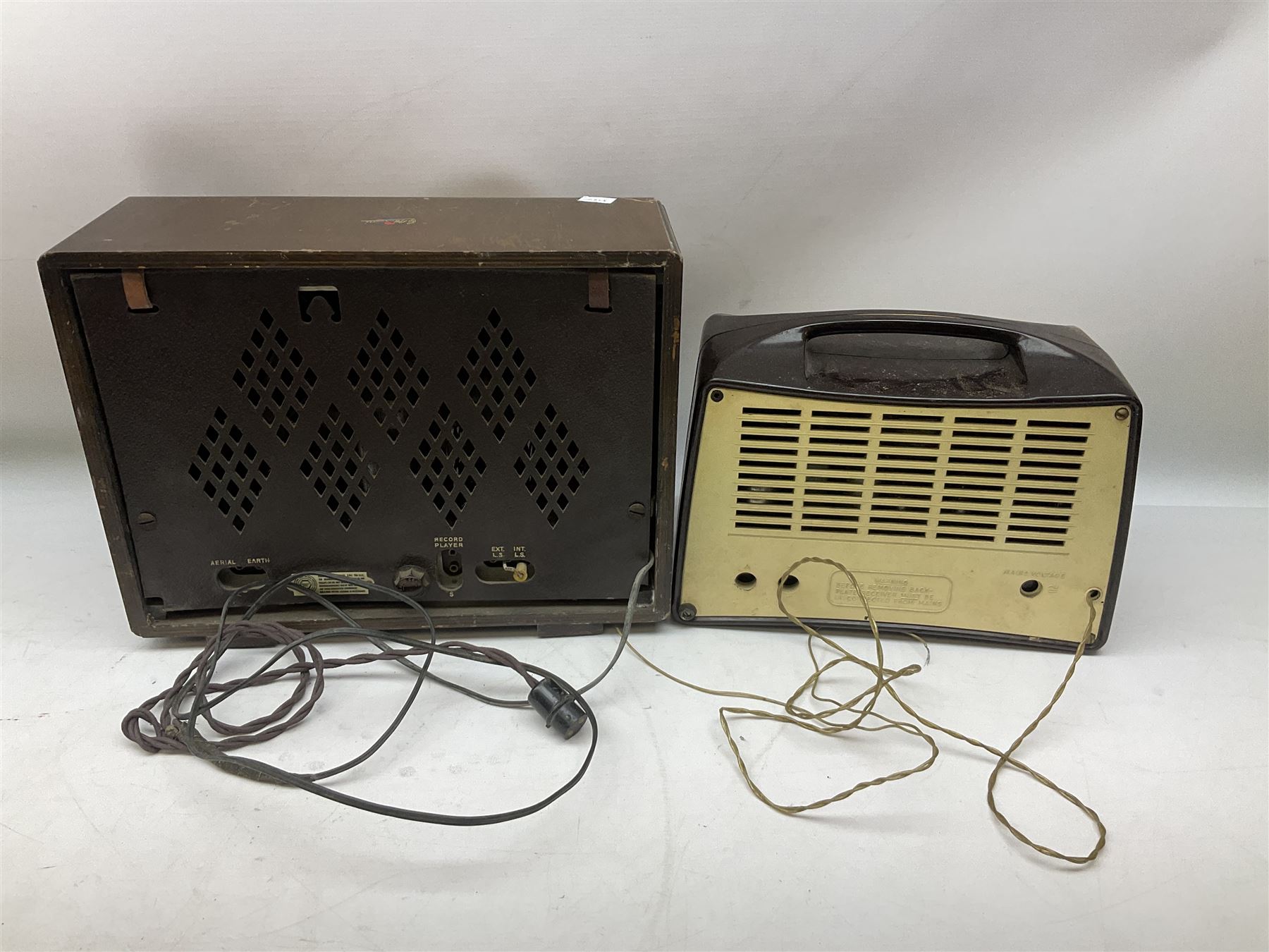 Wooden cased G Marconi radio and vintage Stella radio, largest example H31cm