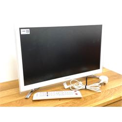 Samsung UE22H5610AK smart HD television with remote - white finish