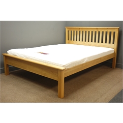  Paul Maxfield shaker 5' pine king size bed, (W164cm, H102cm, L215cm) and an 'Extreme 40' mattress  