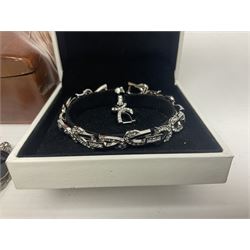 Maurice Lacroix gentlemans quartz wristwatch, 92127, with gold plated case, date apeture and leather strap, together with a Swarovski Crystal bracelet, two silver brooches and two costume brooches