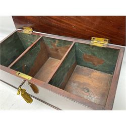 Edwardian mahogany shopkeeper's box, the hinged lid lifting to reveal the three-division interior detailed with 2D, 2 1/2D and 3D in gilt, with inlaid bone escutcheon, raised on four brass bun feet, with key, L35cm H12cm D15cm