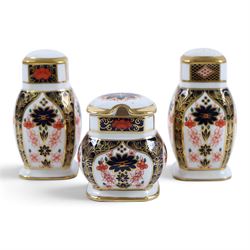 Royal Crown Derby Old Imari 1128 pattern cruet set, comprising salt, pepper and mustard pot 