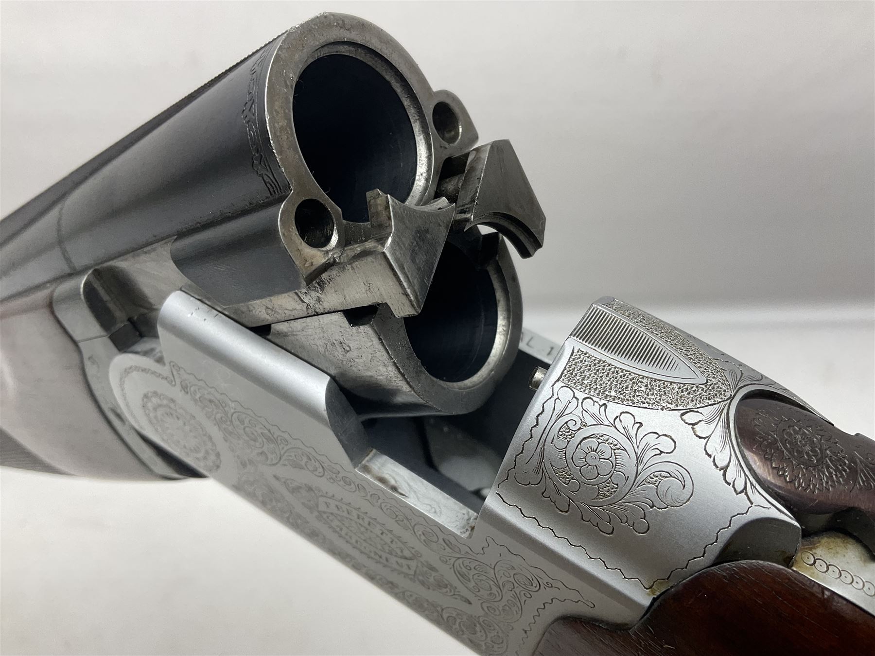 SHOTGUN CERTIFICATE REQUIRED - Italian Beretta S56E 12-bore by 2 3/4