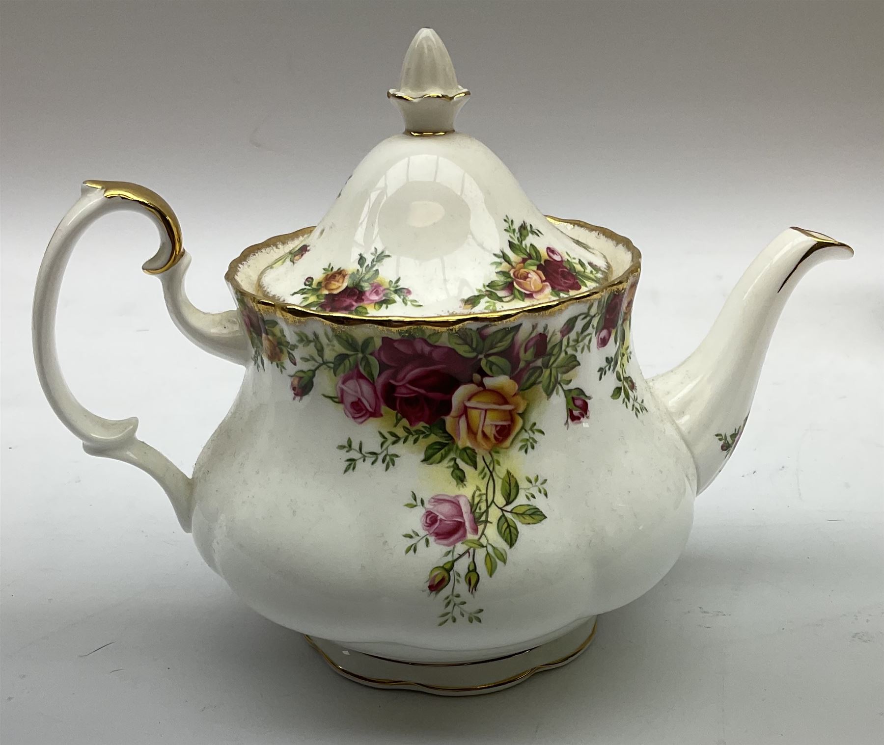 Selling royal albert old country roses hotsell