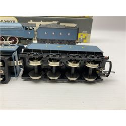 Wrenn '00' gauge - two Class A4 4-6-2 locomotives in LNER Garter Blue - 'Mallard' No.4468; and 'Sir Nigel Gresley' No.7; both boxed with instructions (2)