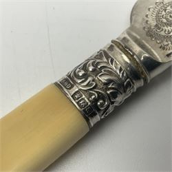 Canteen of cutlery by George Davis, Halifax, with silver ferrules 