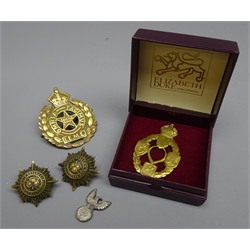  Brass REME First Pattern cap badge, IEME cap badge, two Irish Guards shoulder pips and a Polish pin badge with eagle & swastika, (5)  