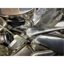 Assorted silverplate and other metalware including vesta, cutlery, cruet set etc. 