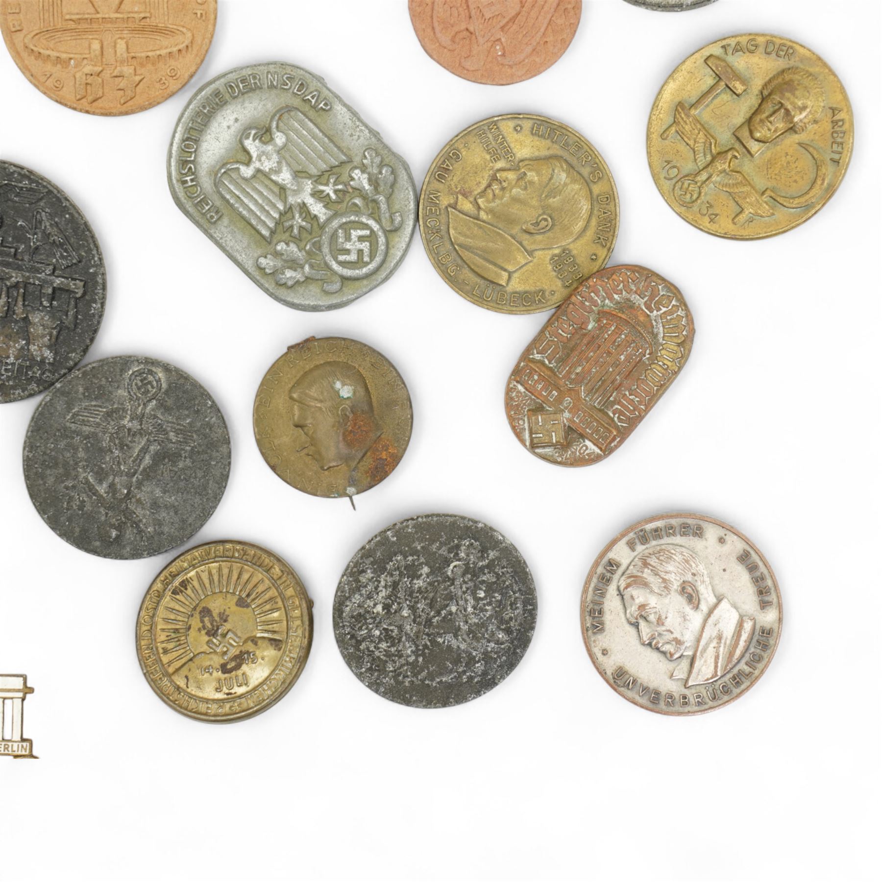 Number of German Third Reich propaganda badges