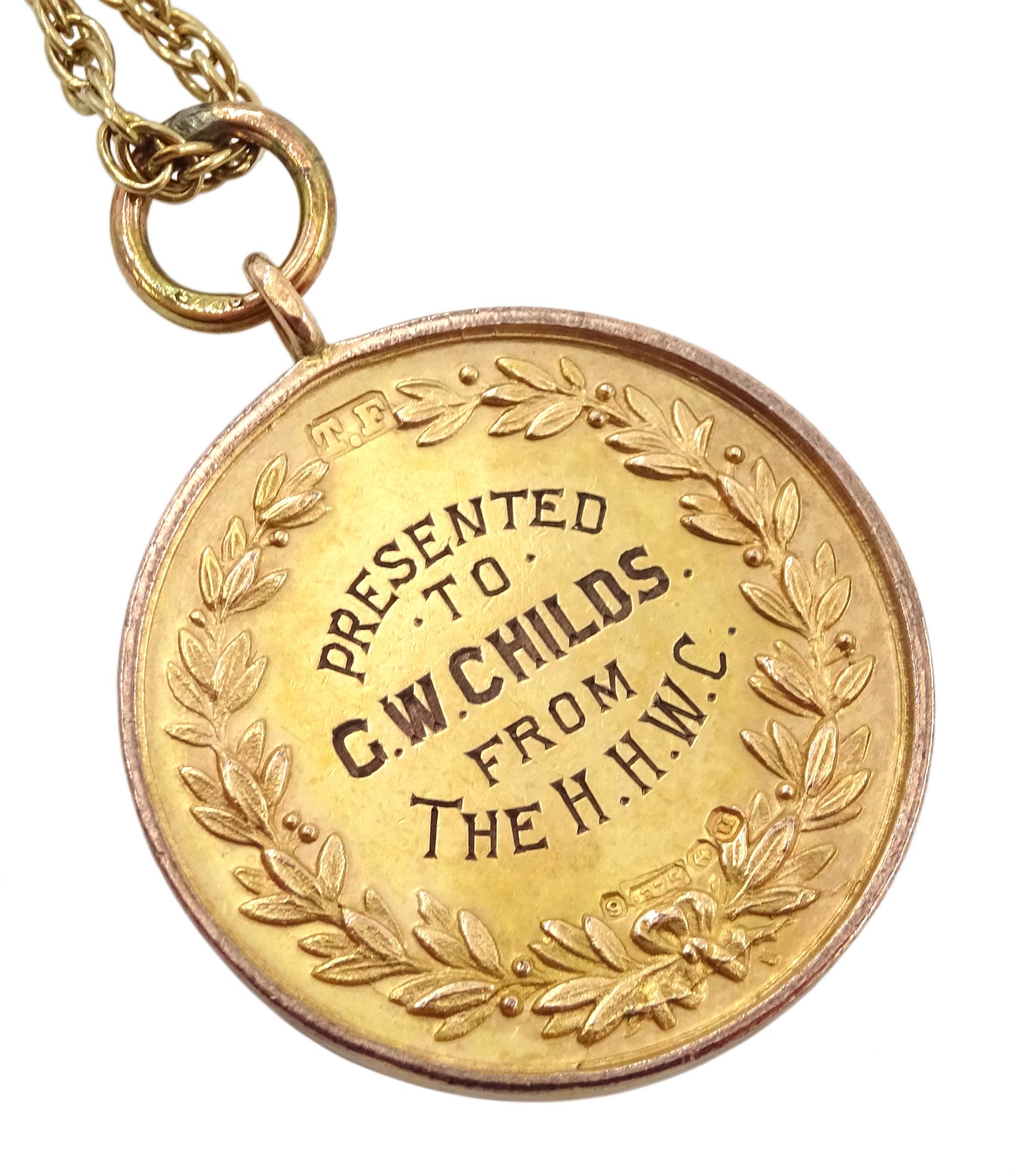 9ct gold medallion pendant depicting WW1 soldier and sailor by Thomas Fattorini, Birmingham 1919, engraved 'Presented to G.W.Childs from The H.H.W.C.' verso, on 9ct gold necklace chain