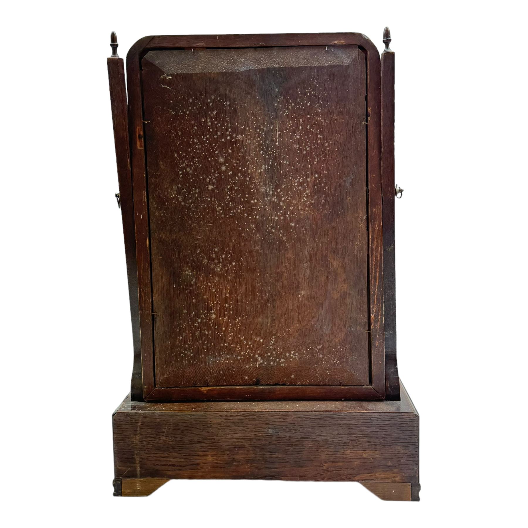 George III mahogany toilet mirror, the rectangular swing mirror with gilded gesso border, upon a base set with three draws and on four bracket feet, H60cm