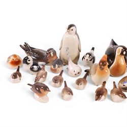 Collection of USSR Lomonosov bird figures, including penguin, quail, duck, wren etc  