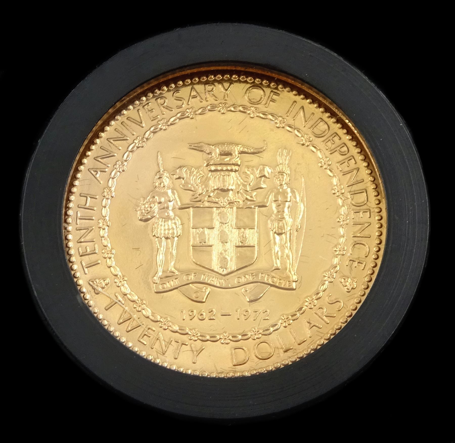 Jamaica 1972 gold proof twenty dollars coin, commemorating the tenth Anniversary of Independence 1962-1972, in plastic display