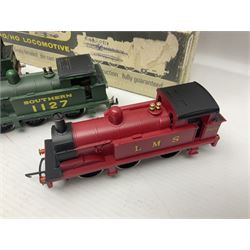 Wrenn '00' gauge - five Class R1 0-6-0 tank locomotives - No.7420 in LMS Red; No.31337 in BR Black; No.31340 in BR Malachite Green; No.1127 in Southern Green; all in boxes with instructions; and No.1127 in Southern Green; in associated Wrenn box (5)