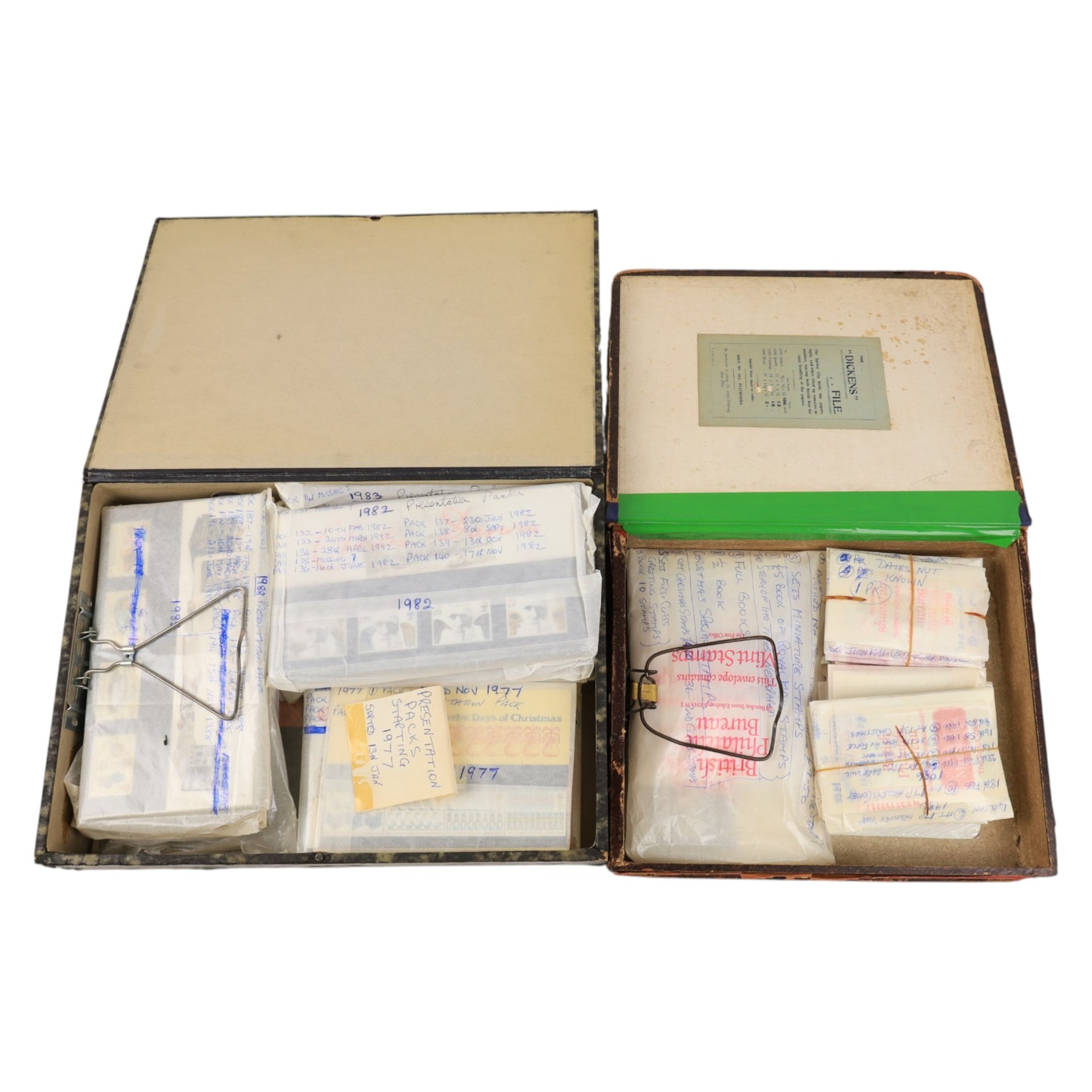 Queen Elizabeth II mint decimal stamps, in presentation packs 1977-1992, sorted into year, together with a small quantity of further loose stamps