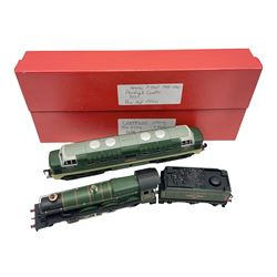 Hornby Dublo - 2-rail - Castle Class 4-6-0 locomotive 'Denbigh Castle' No.7032; and Deltic Type Diesel Co-Co 'Crepello' No.D9012 in BR two-tone green; each in modern unassociated plain red box (2)