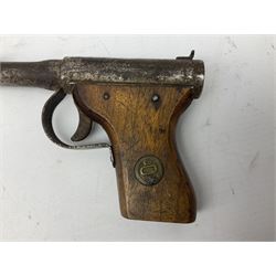 GAT .177 plunge action air pistol the butt impressed 'Reg.Us.Pat. Made in Japan' L22cm