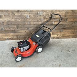 Champion petrol lawnmower - Briggs & Stratton Sprint 375 engine 