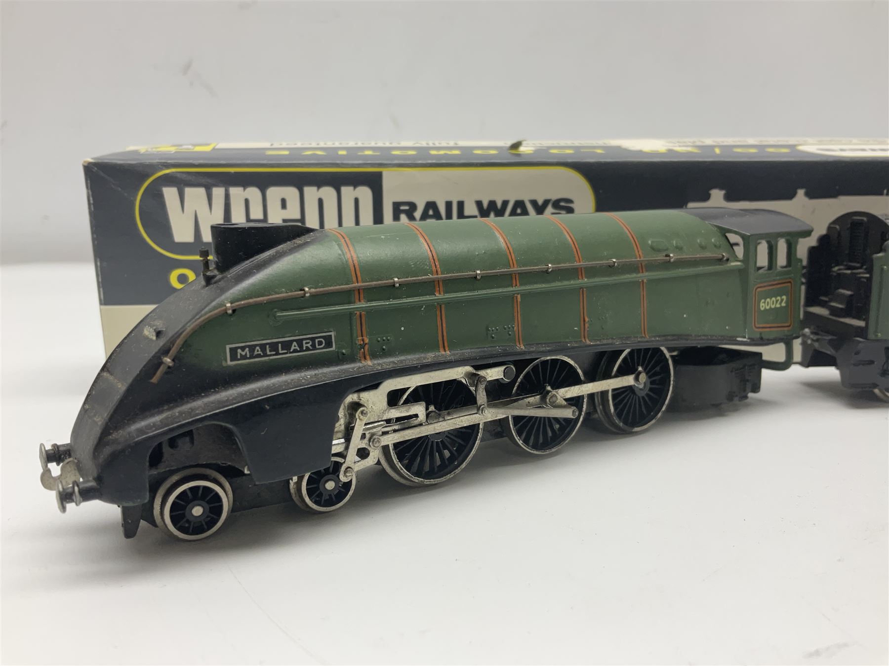 Wrenn '00/H0' gauge - Class A4 4-6-2 locomotive 'Mallard' No.60022; boxed with manual