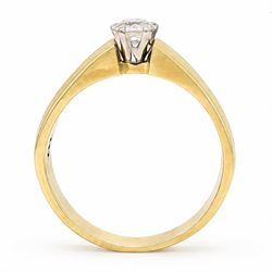 18ct gold diamond ring, eight claw set with a single round brilliant cut diamond of approx 0.40 carat, London 1975