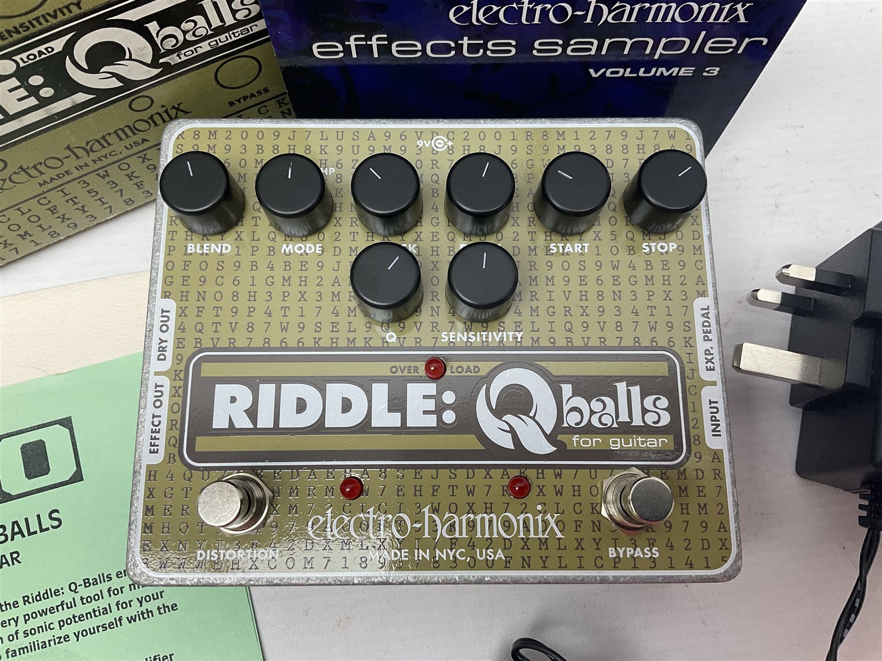 Electro Harmonix Riddle Qballs guitar pedal, boxed 