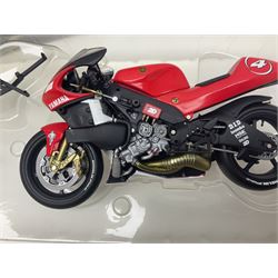 Three Minichamps 1:12 scale die-cast motorcycles - Yamaha YZR 500 Max Biaggi 2000; Yamaha YZR-M1 Colin Edwards Fiat Yamaha Team MotoGP 2007 GP Australia; and Yamaha YZR 500Team Yamaha Max Biaggi 500ccGP 2001; all boxed (3)