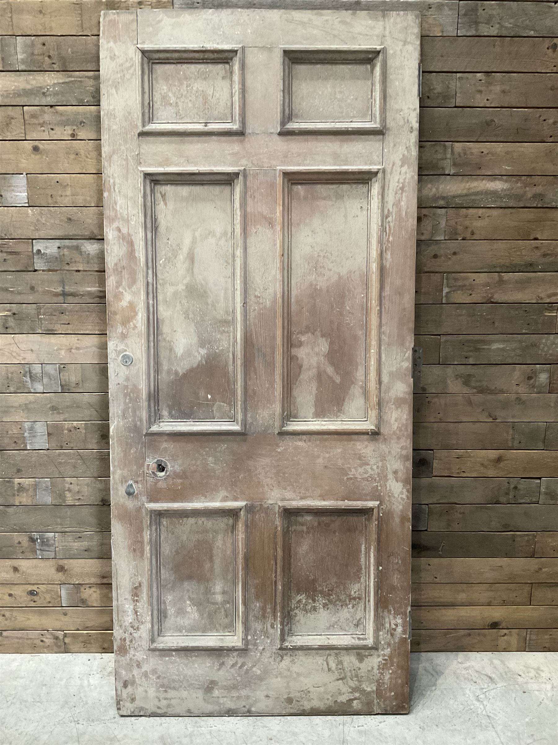 Five 19th century heavy pitch pine six panel doors

226cm x 99cm
228cm x 99cm
228cm x 100cm
228cm x 100cm
228cm x 99cm
