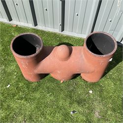Victorian terracotta chimney cowl - THIS LOT IS TO BE COLLECTED BY APPOINTMENT FROM DUGGLEBY STORAGE, GREAT HILL, EASTFIELD, SCARBOROUGH, YO11 3TX