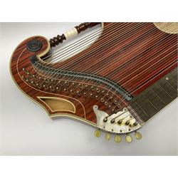 Framus Bavaria model 7/32 guitar zither, serial no.27856, bears label,  L72cm