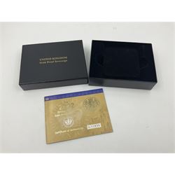 Queen Elizabeth II 2002 gold proof full sovereign coin, cased with certificate