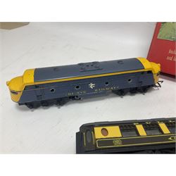 Hornby/Tri-Ang ‘00’ gauge - RS52 The Blue Pullman Electric Train Set comprising diesel pullman motorcar, parlour car and non-powered motorcar with a quantity of track; five further loose models comprising one diesel locomotive, three pullman coaches and one breakdown train unit (6) 