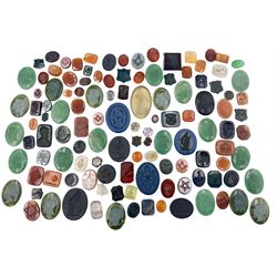 Collection of Georgian, Victorian and later loose intaglios including bloodstone, carnelia...