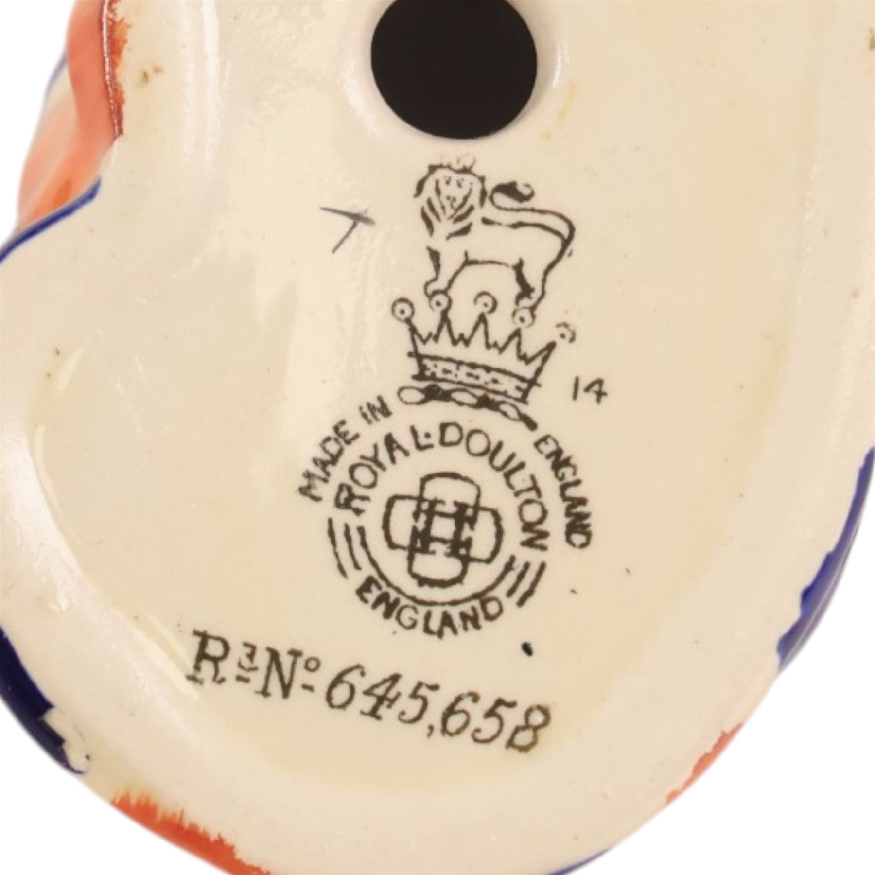 Royal Doulton Bulldog wearing a Union Jack, No. 645658, H6cm